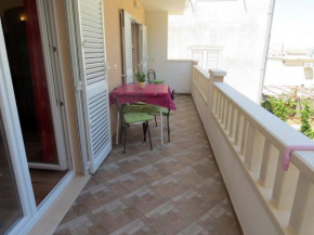 Apartment Jakir-with terrace